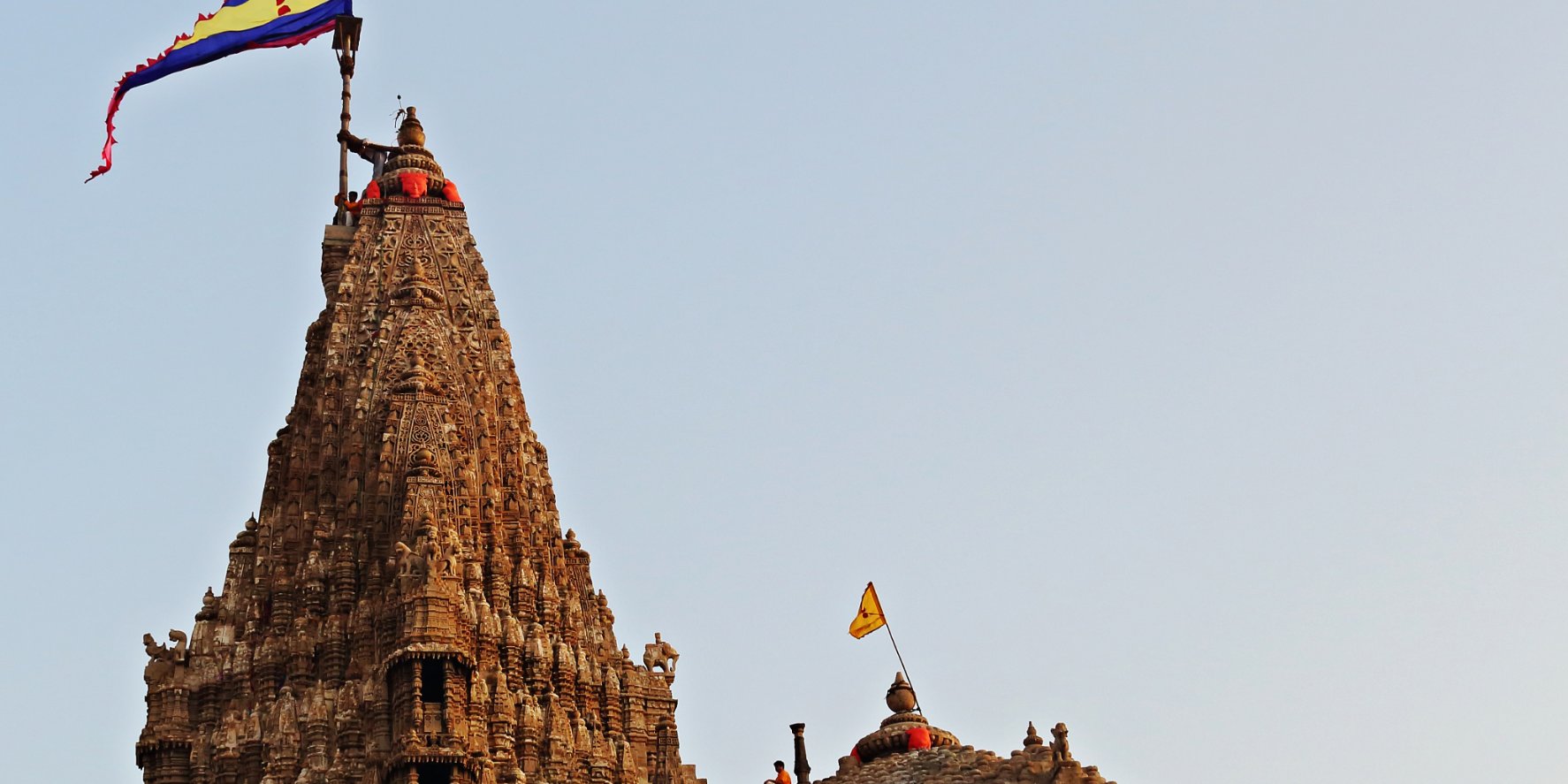 Dwarkadhish Temple — Lord Krishna temple in Dwarka, Gujarat